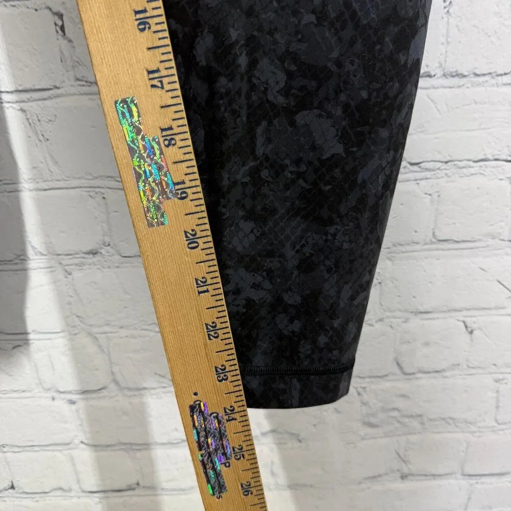 Lululemon Align High Rise Pant 25” Women Size 10 Black Camouflage Yoga Leggings